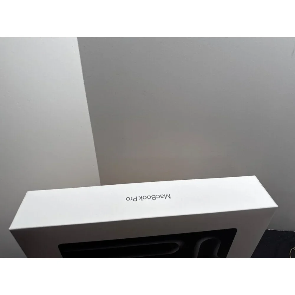 Apple Macbook Pro 14